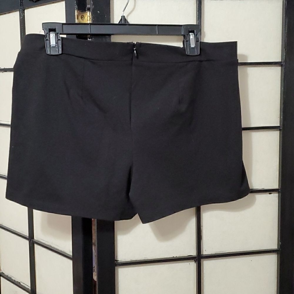 Jessica Simpson Color Block Envelope Skorts - Picture 2 of 3